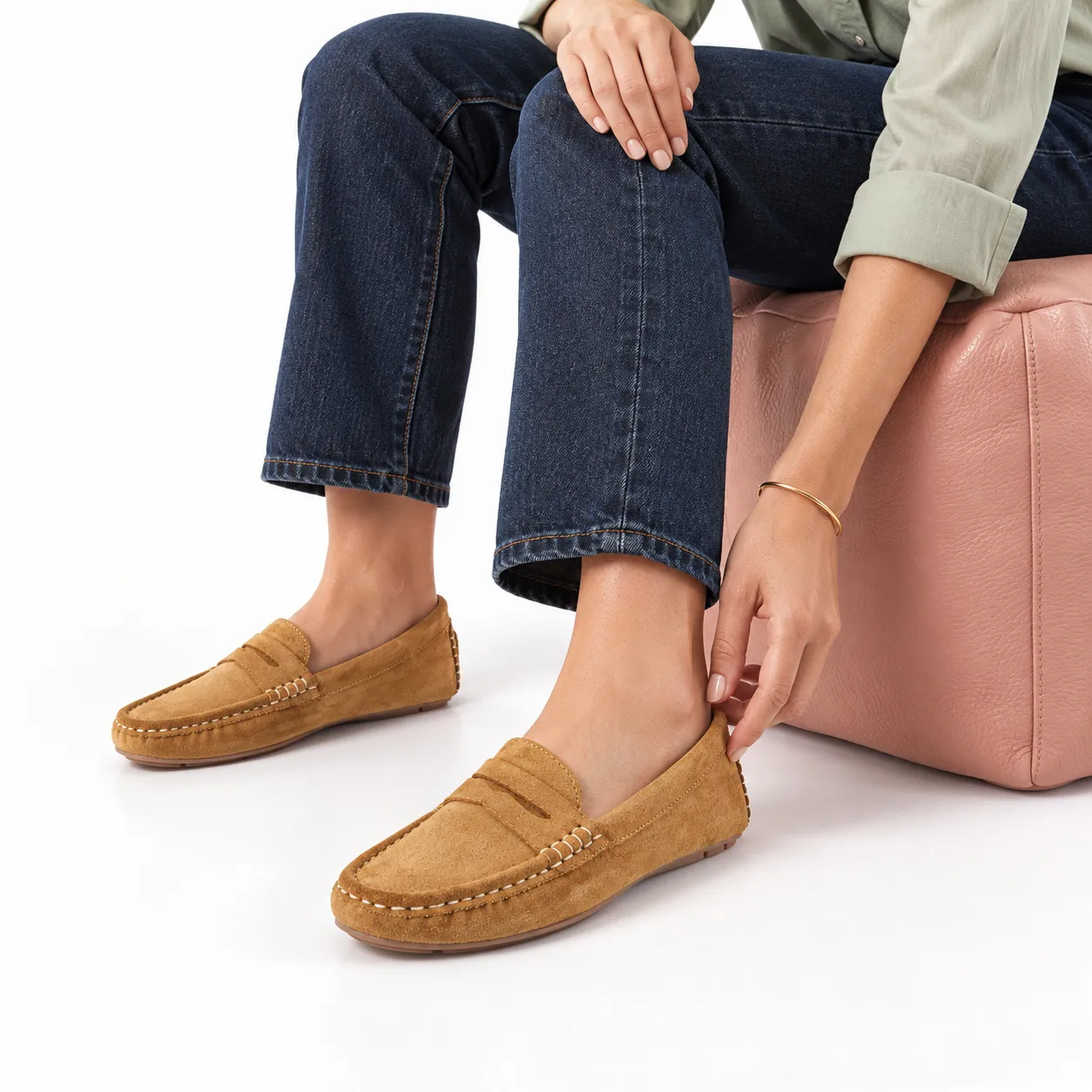 Mocassin pour femme M2023 beige daim ...........
